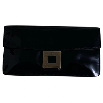 Pre-owned Roger Vivier Patent Leather Clutch Bag In Black