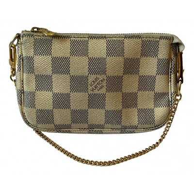 Pre-owned Louis Vuitton Cloth Clutch Bags In Other