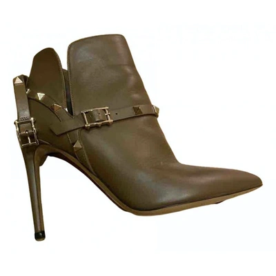 Pre-owned Valentino Garavani Rockstud Khaki Leather Ankle Boots