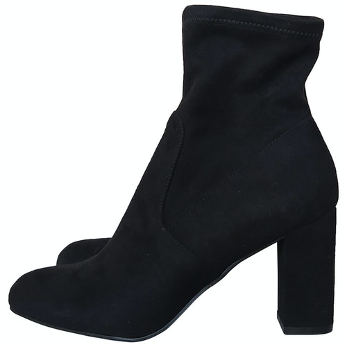 steve madden velvet ankle boots