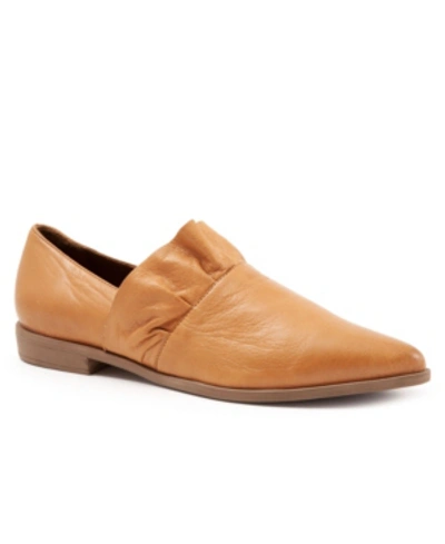 Shop Bueno Women's Burcu Casual Slip-on Loafers Women's Shoes In Medium Brown