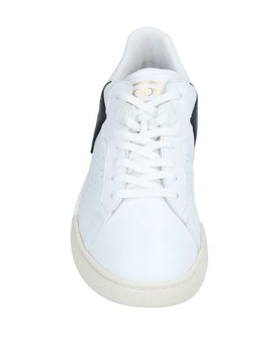 Tod's Sneakers In White