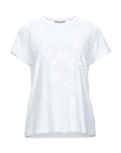 Shop Givenchy T-shirt In White