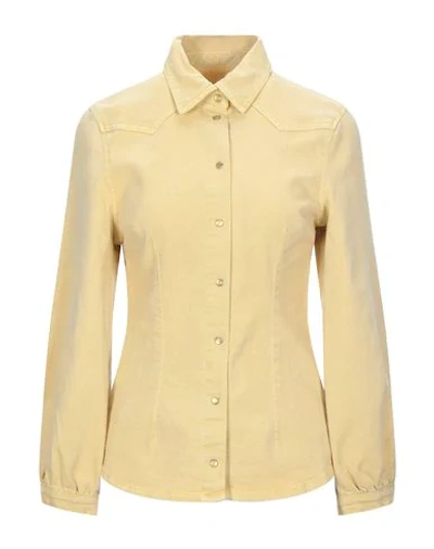 Shop Baum Und Pferdgarten Woman Denim Shirt Light Yellow Size 8 Organic Cotton, Elastane