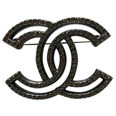 Pre-owned Chanel Cc Metallic Metal Pins & Brooches