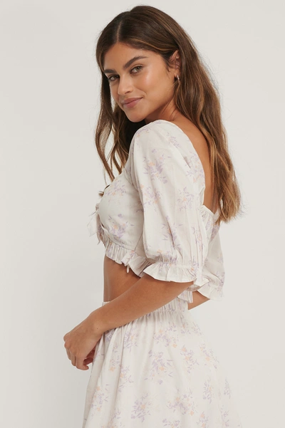 Shop Kae Sutherland X Na-kd Puff Sleeve Frill Top - Offwhite In Lilac Flower