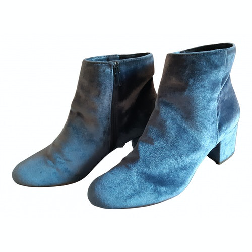 steve madden blue velvet boots