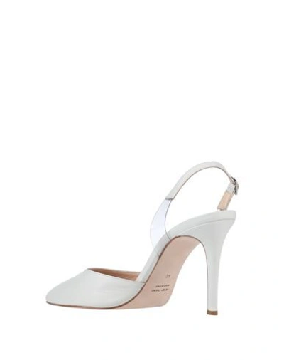 Shop Chantal Pump In Ivory