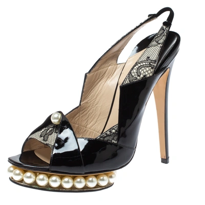 Pre-owned Nicholas Kirkwood Black Patent Leather And Lace Pearl Platform Slingback Sandals Size 40
