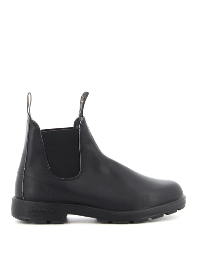 Shop Blundstone Smooth Leather Chelsea Boots In Black
