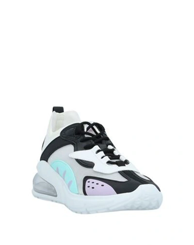 Date Sneakers In White