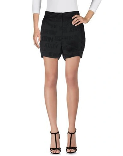 Shop Kirin Peggy Gou Woman Shorts & Bermuda Shorts Black Size 6 Acetate, Viscose