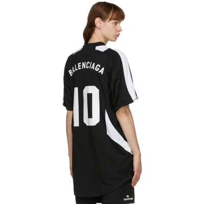 Shop Balenciaga Black Soccer T-shirt In 1070 Black