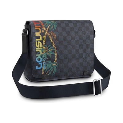 Louis Vuitton Sac Messenger District Pm In Black