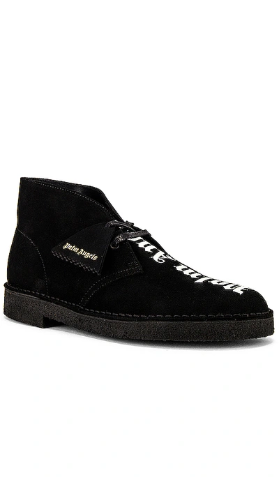 Shop Palm Angels Logo Desert Boots In Black & White