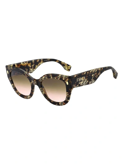 Shop Fendi Ff 0435/s Sunglasses In Pattern Hvn