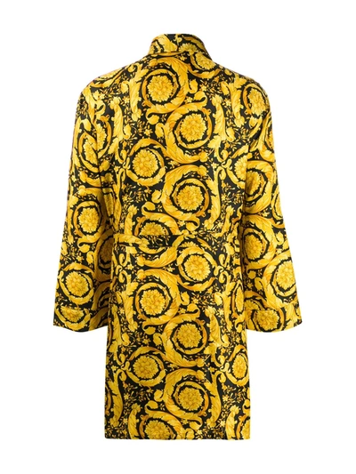 Versace Barocco Print Dressing Gown In Yellow