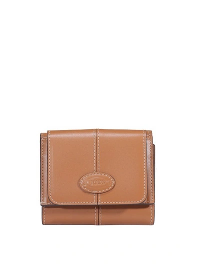 Shop Tod's Leather Wallet In Brown