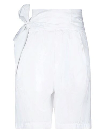 Shop Mauro Grifoni Grifoni Woman Shorts & Bermuda Shorts White Size 4 Cotton