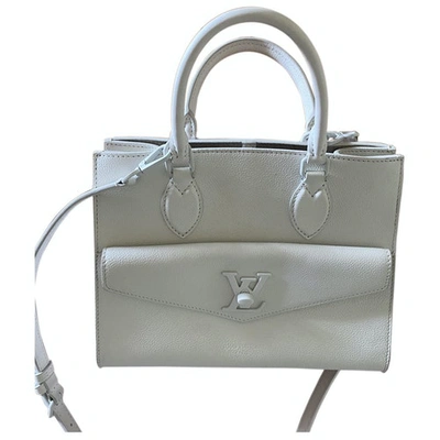 Lockme leather crossbody bag Louis Vuitton White in Leather - 24532624