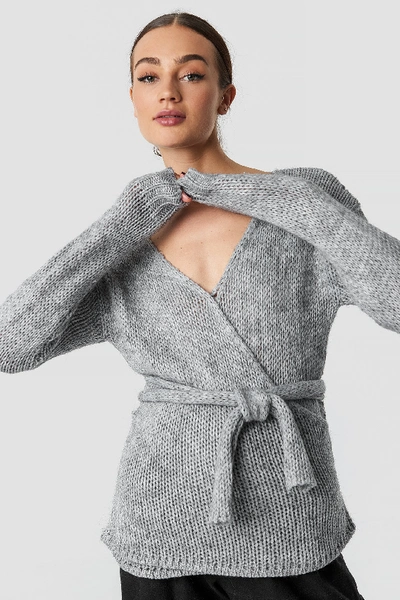 Rut & Circle Emina Wrap Knit - Grey In Dk Grey