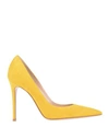 Gianvito Rossi Pumps In Yellow