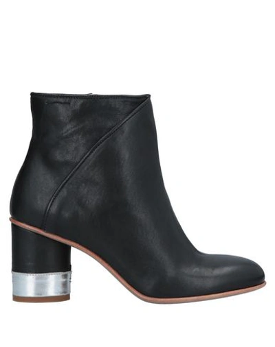 Alexander Hotto Ankle Boot In Black