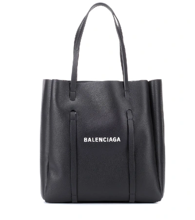 Balenciaga Everyday S Leather Tote In Black