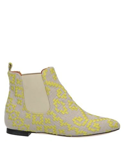 Bams Ankle Boots In Beige