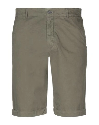 Woolrich Man Shorts & Bermuda Shorts Military Green Size 31 Cotton