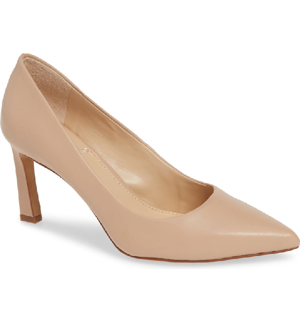 pumps in mauve