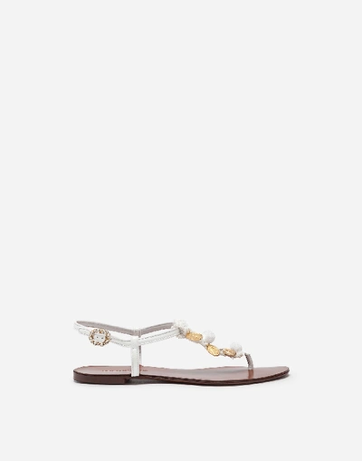 Dolce & Gabbana Thong Sandals In Patent Leather And Raffia With Applications In White
