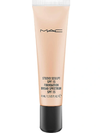 Mac Nc20 Studio Sculpt Spf 15 Foundation 30ml In Nero