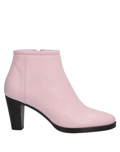 A.f.vandevorst Ankle Boot In Pastel Pink