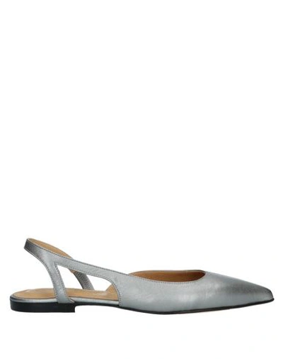 Pomme D'or Ballet Flats In Silver