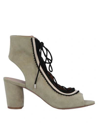 Pura López Ankle Boot In Light Green