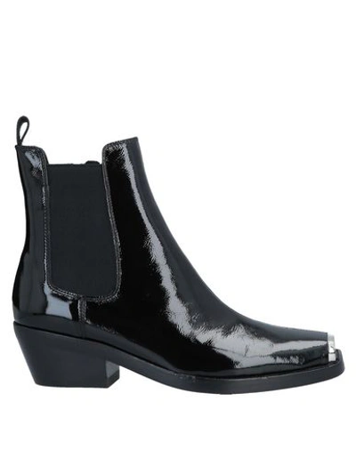 Jeffrey Campbell Ankle Boot In Black