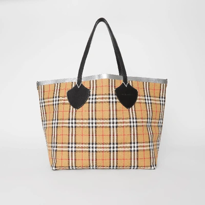 Burberry The Giant Reversible Tote In Vintage Check In Black/silver