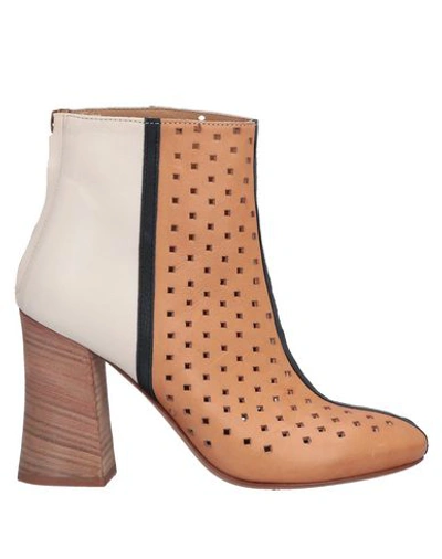 Fiorifrancesi Ankle Boots In Tan
