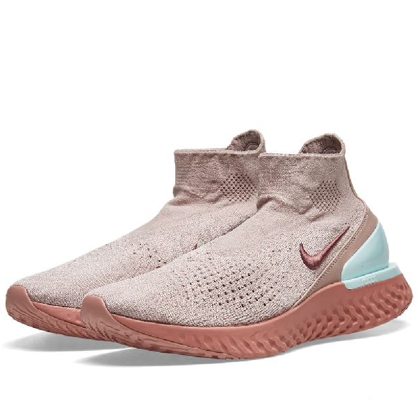 nike rise react flyknit pink