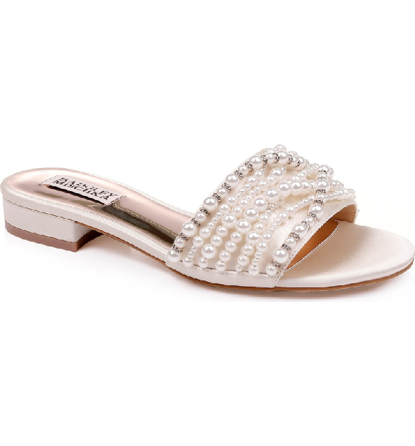 badgley mischka pearl sandals