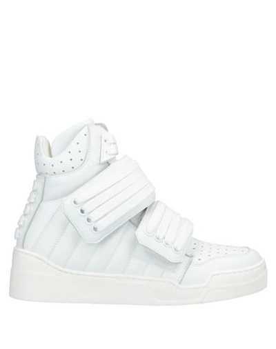Les Hommes Sneakers In White