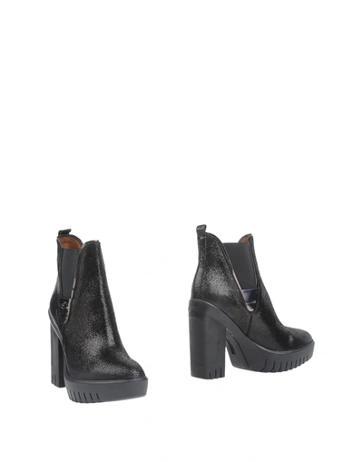 Alberto Guardiani Chelsea Boots In Black