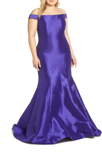 Mac Duggal Plus Size Sequin Halter-neck Keyhole Gown W/ Thigh-slit In Royal/ Purple