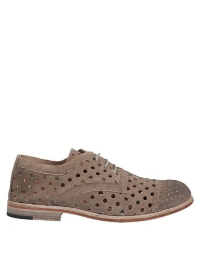 Ernesto Dolani Laced Shoes In Light Brown
