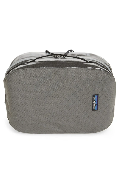 Patagonia Black Hole Recycled Water Resistant Large Cube Travel Kit In Hex Grey