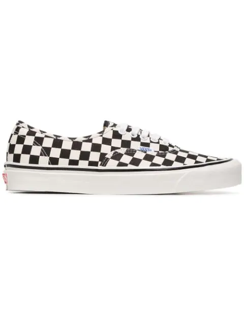 check lace up vans