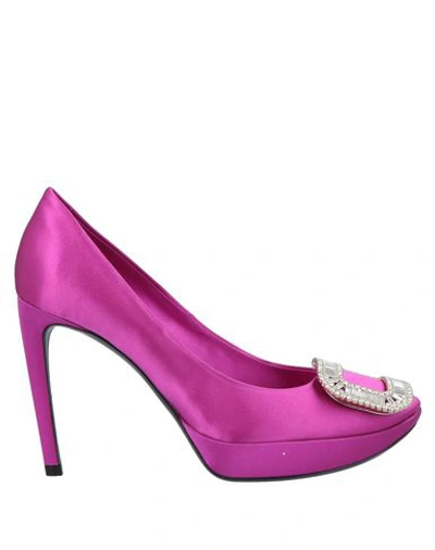 Roger Vivier Pumps In Fuchsia