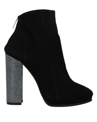 Wo Milano Ankle Boot In Black