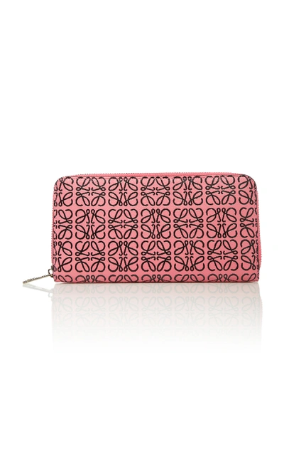 Loewe Anagram Embossed Logo Leather Wallet In Pink